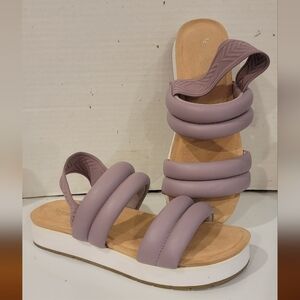 NEW - UGG KOOLABURRA SOFT‎ PURPLE SANDALS (sz 9)